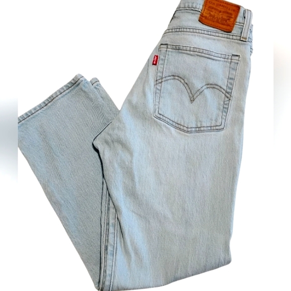 Levi's Premium 501 | EUC Original HighRise Cropped Jeans | Light Wash | Size 26 - Picture 3 of 16